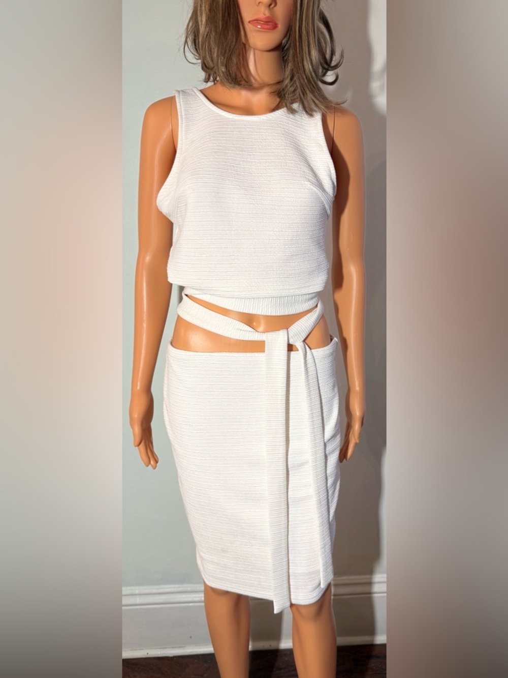 Lulus white separates, crop top with wrap around tie and matching midi skirt. M